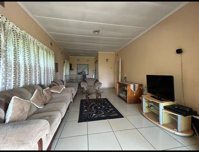 3 BEDROOM HOUSE FOR SALE IN SEA PARK